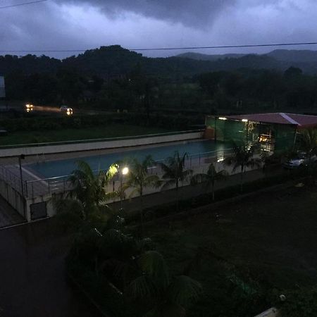 Sfurti Farms Hotel Badlapur Luaran gambar